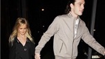 Andy Carroll: Hợp đồng mới, tình mới